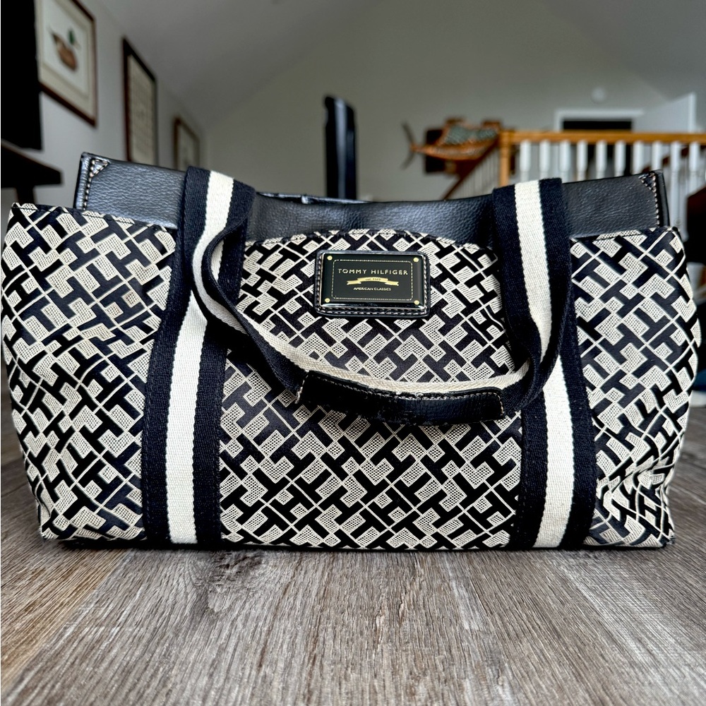 Tommy Hilfiger Black and Cream Patterned‎ Tote